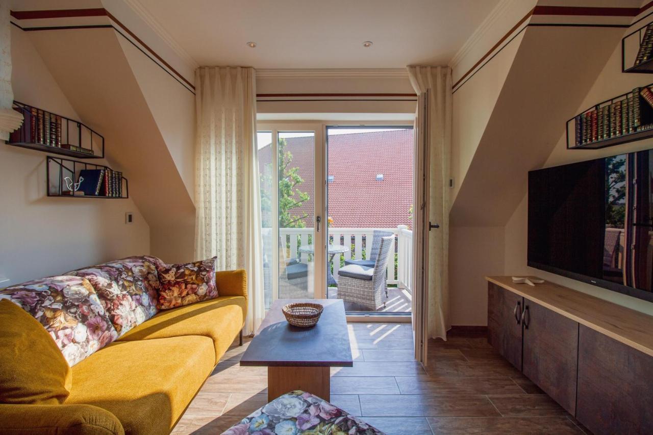 Up Besoeoek - Rapsbluete Mit Infrarotsauna Krummhorn Bagian luar foto